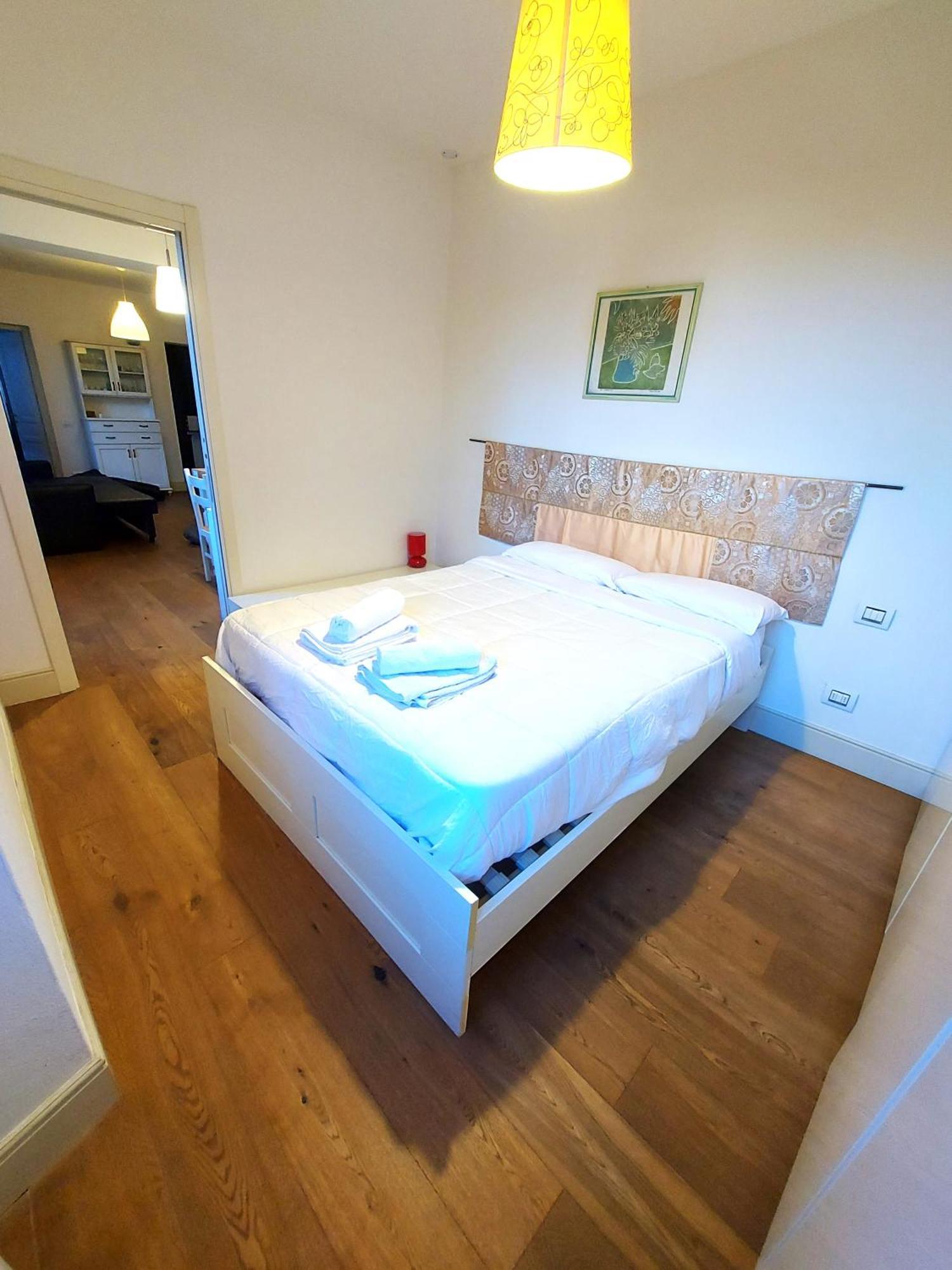 Leone Apartment *